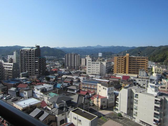 View photos from the dwelling unit. View from the site (October 2013) Shooting