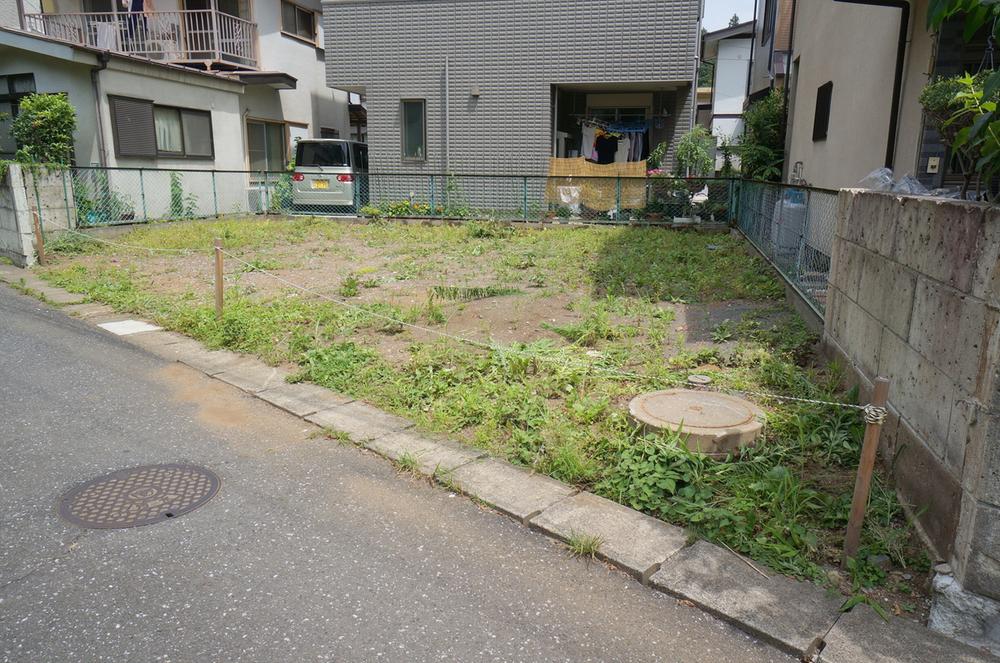 Local appearance photo. Current state July shooting