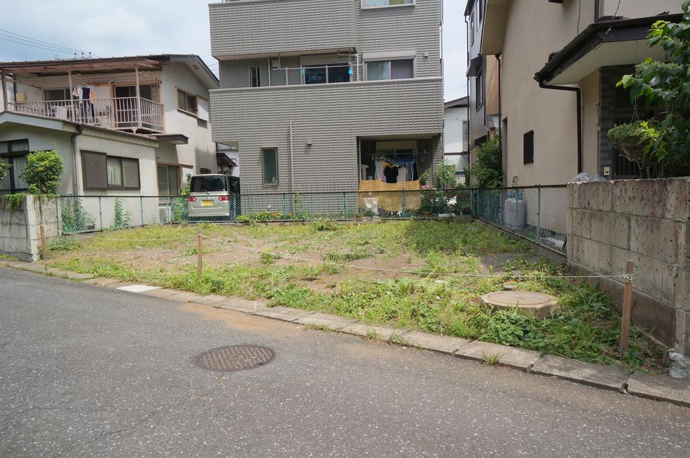 Local photos, including front road. Current state July shooting