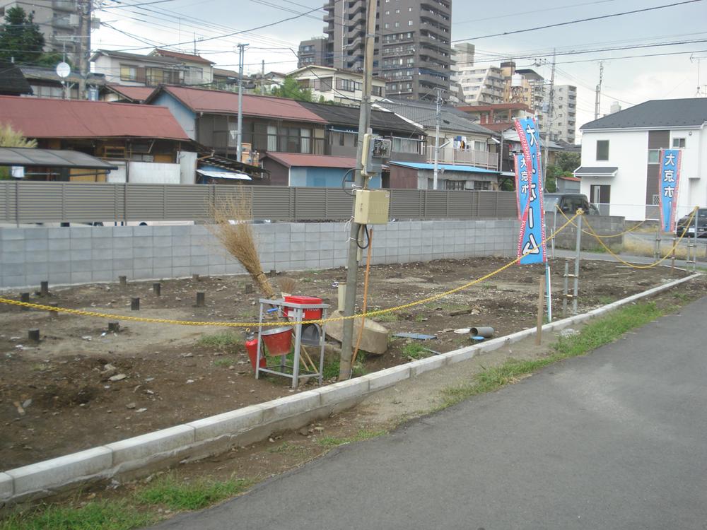 Local photos, including front road. Local (September 2013) Shooting