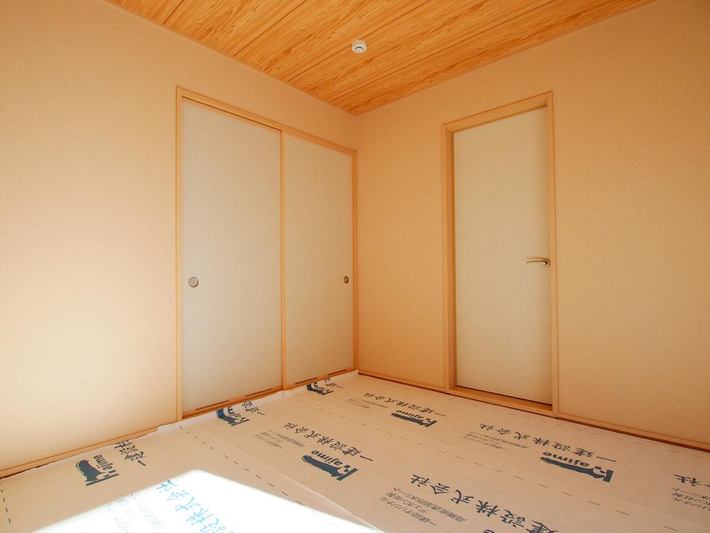Other introspection. Japanese style room