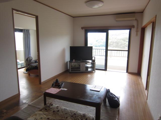 Living. Room (August 2013) Shooting