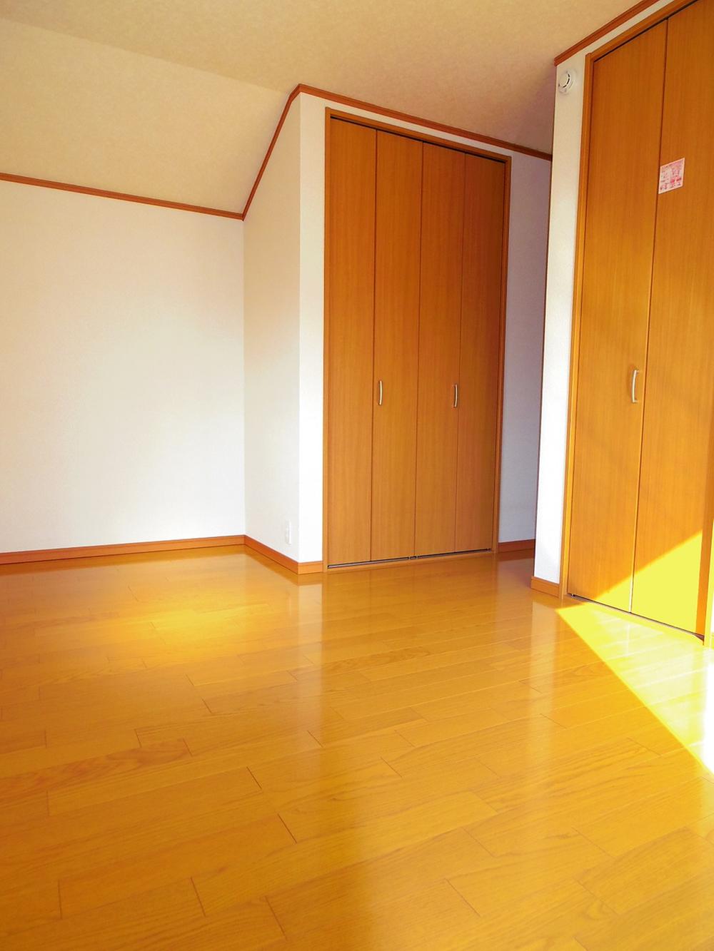 Non-living room. 2nd floor 7.5 Pledge Western-style