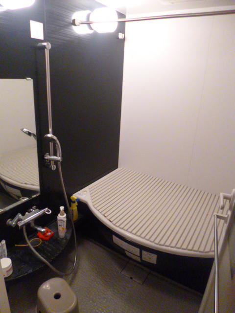 Bathroom. Local (September 2013) Shooting