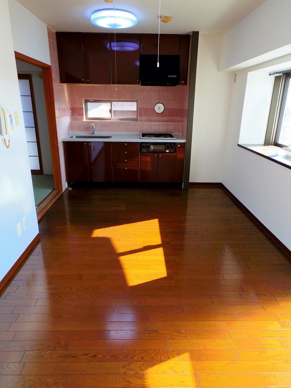 Living. 10.1 Pledge LDK