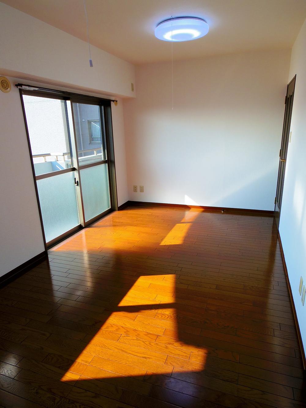 Living. 10.1 Pledge LDK