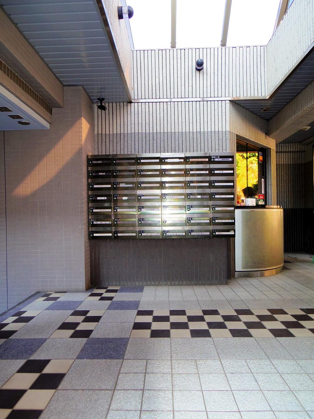 Entrance. Entrance inside