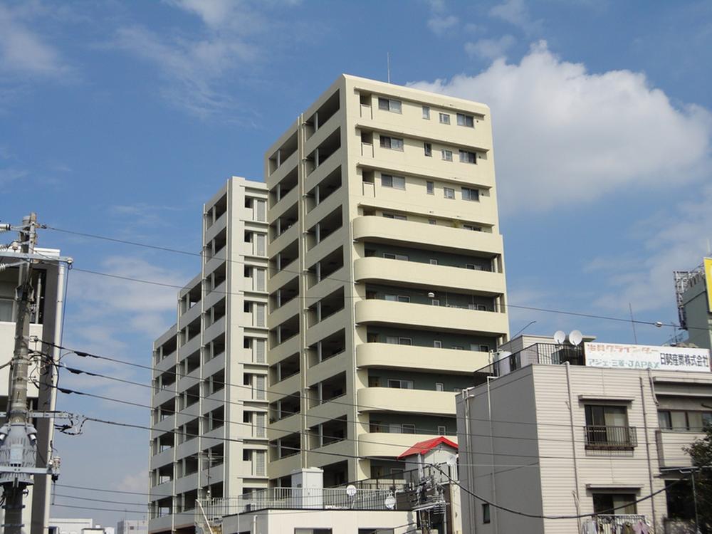 Local appearance photo. Local (10 May 2013) Shooting