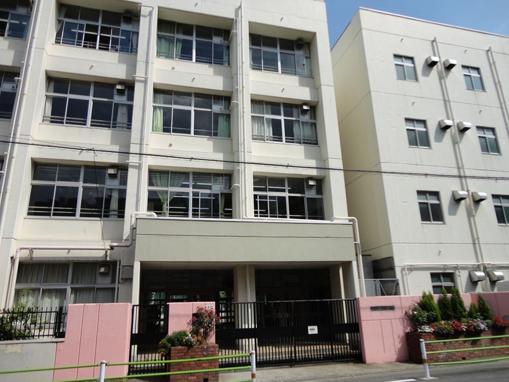 Junior high school. Yaguchi 1500m until junior high school