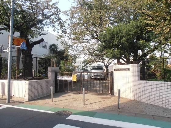 Primary school. Ward Magome to elementary school 400m