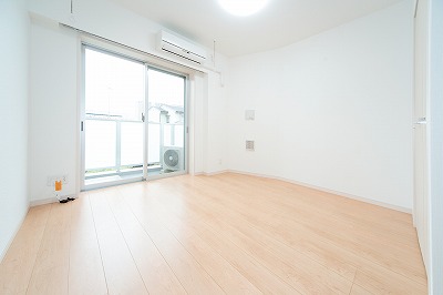 Living and room. Natural color of the flooring!