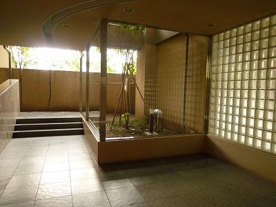 Other common areas. Entrance hall