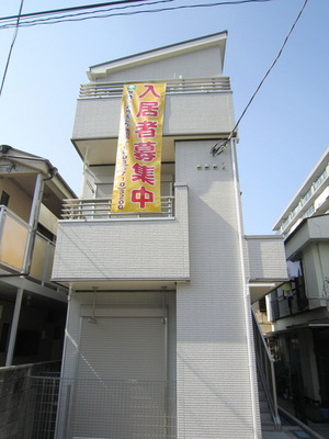 Building appearance. 1 is a floor 1 household of building