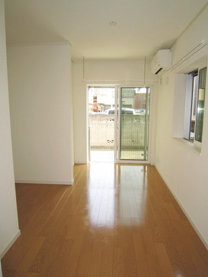 Living and room. Clean rooms