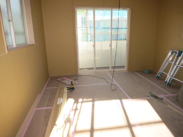 Living. Day is good.