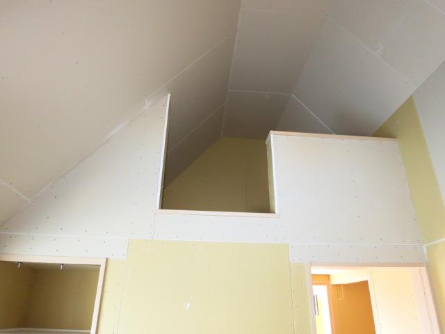 Receipt. Is attic storage.