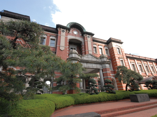 Surrounding environment. To Shibuya 13 minutes, Otemachi direct 24 minutes. It is the access that blessed can enjoy the on and off in the city center.  ※ Tokyo Station