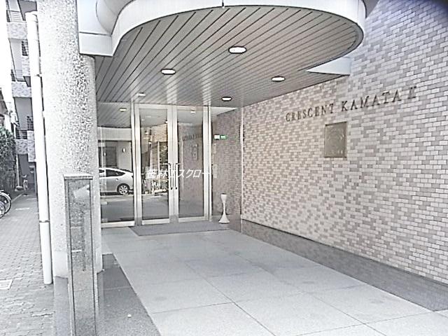 Entrance. Common areas