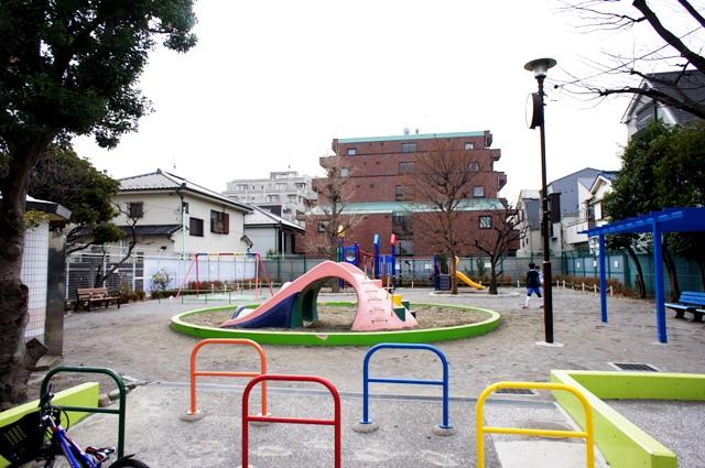 park. 200m to bamboo shoots children's park