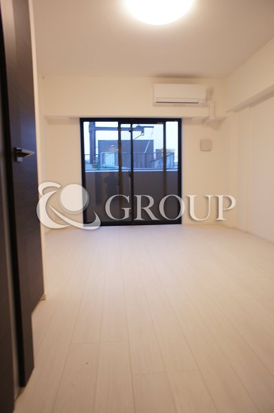 Living and room. ☆ There is limited time campaign Property number ☆