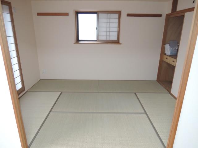 Non-living room. 6.0 Pledge