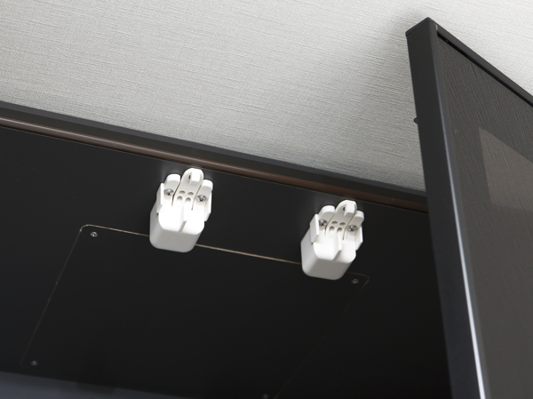 Kitchen.  [Seismic latch] To Tsuto accommodated, Set up a seismic latch consideration at the time of earthquake. Prevent falling objects in advance, It has extended safety.