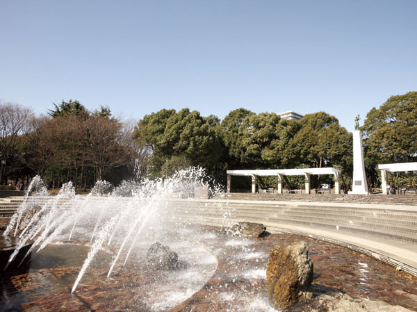 Surrounding environment. Heiwanomorikoen (about 1420m ・ Bike about 6 minutes)