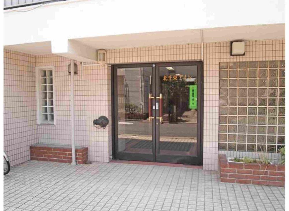 Entrance. Local (12 May 2013) Shooting