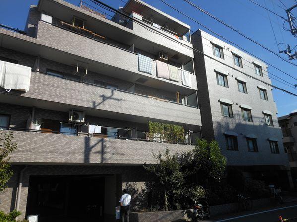 Local appearance photo. Exterior appearance with a clean tiled (2013 October shooting)