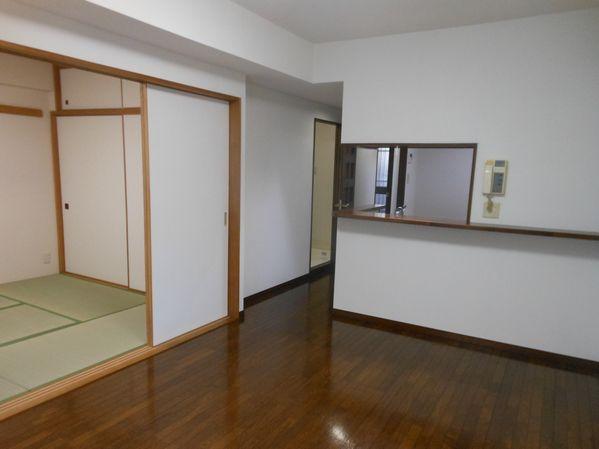 Living. Living (2013 October shooting)