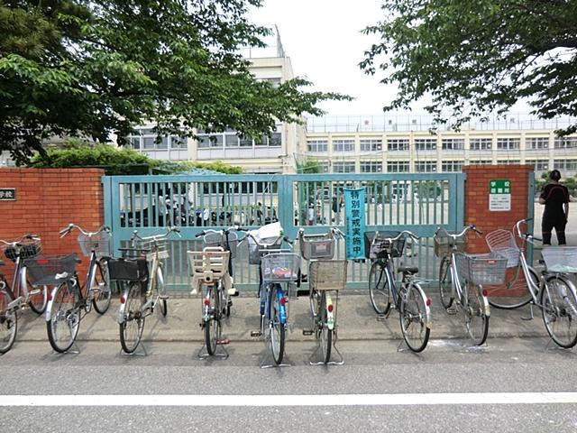 Primary school. Ota Ward Higashikojiya to elementary school 280m