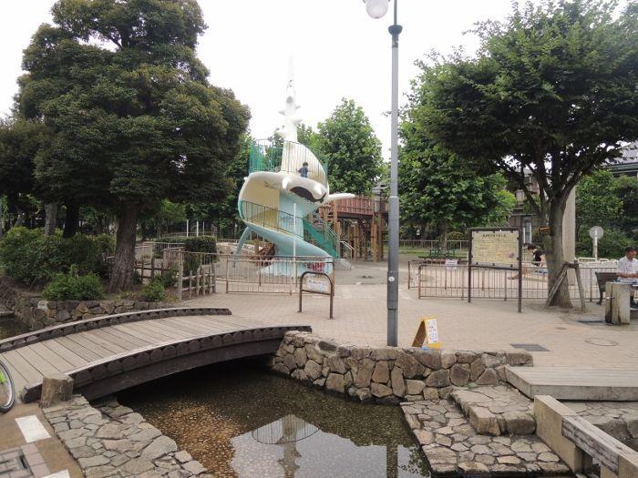 park. 1078m caption to East Chofu park