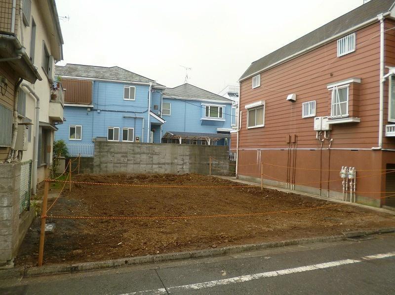 Local photos, including front road. Ikegami home front road of Senzokuike born to 10 minutes a quiet residential area walk from "Senzokuike" station is about 6m, There is a sense of open. 