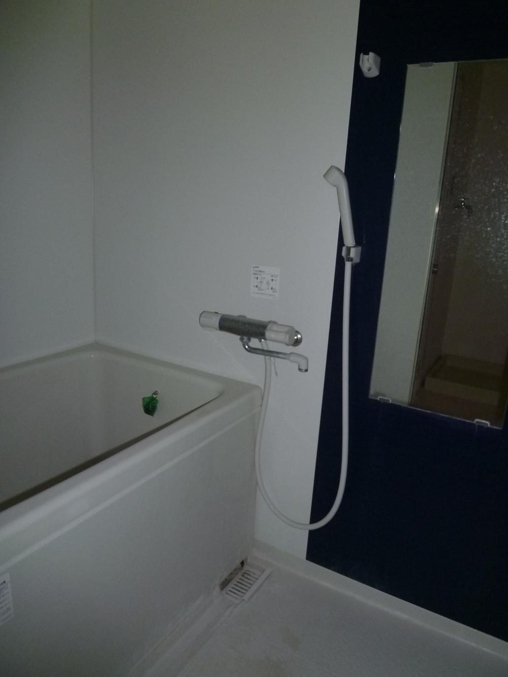 Bathroom. Indoor (11 May 2013) Shooting