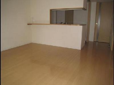 Living and room. Popular counter kitchen