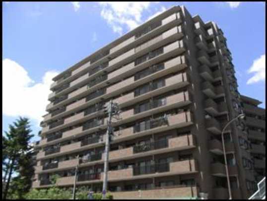 Local appearance photo. Located in Ota-ku, Ishikawa-cho, March will be 8 years March construction of apartments.