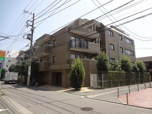 Local appearance photo. Local (12 May 2013) Shooting