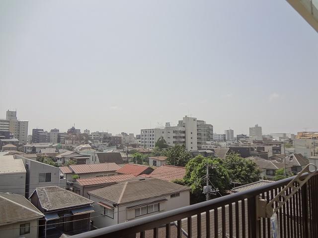 View photos from the dwelling unit. View from the site (December 2013) Shooting