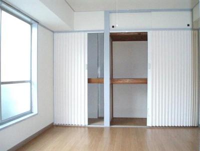 Other room space. Bright rooms