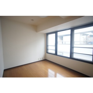 Other room space. Western-style (there are housed)