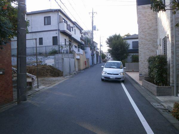 Local photos, including front road. Local front road (2013 October shooting)