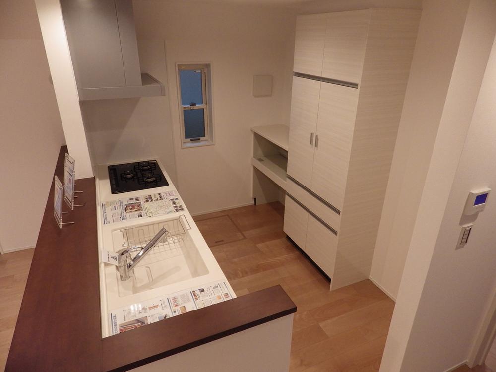 Kitchen. Kitchen B with a face-to-face counter