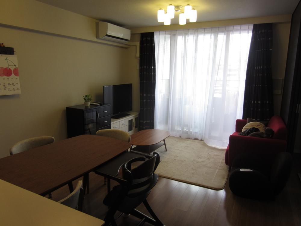 Living. Living-dining (2013 November shooting) ※ furniture ・ Equipment is not in the object up for sale