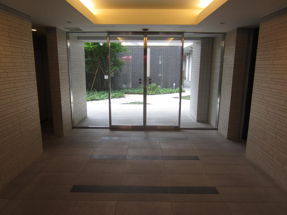 Other common areas. Entrance Hall (2013 November shooting)