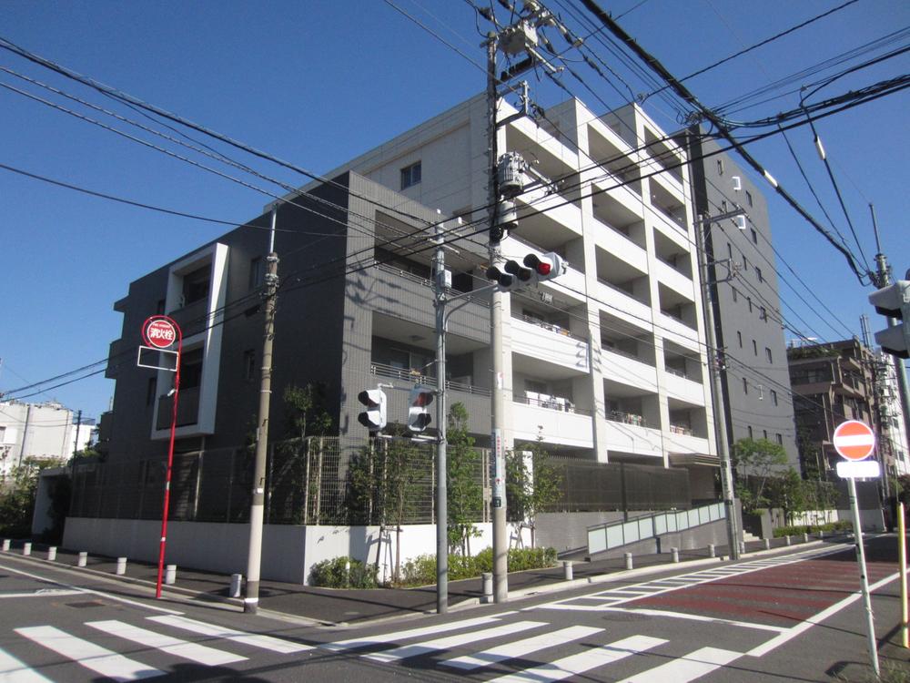 Local appearance photo. Appearance (2013 November shooting)