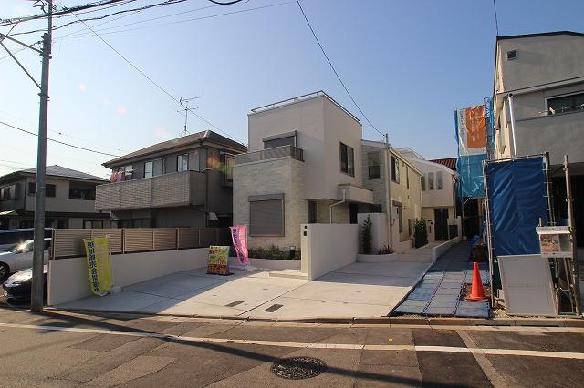 Local appearance photo. Local (10 May 2013) Shooting