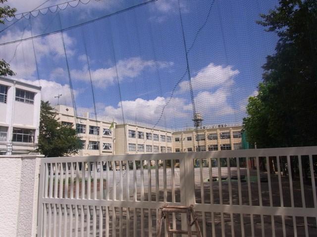 Primary school. Ota Ward Aioi to elementary school 492m