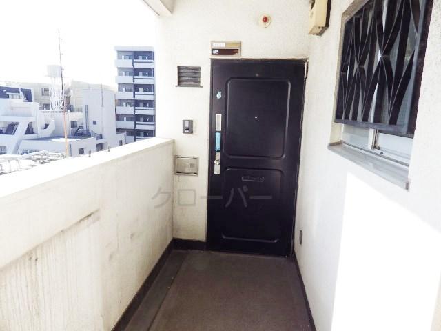 Other common areas. Corridor ・ Entrance door