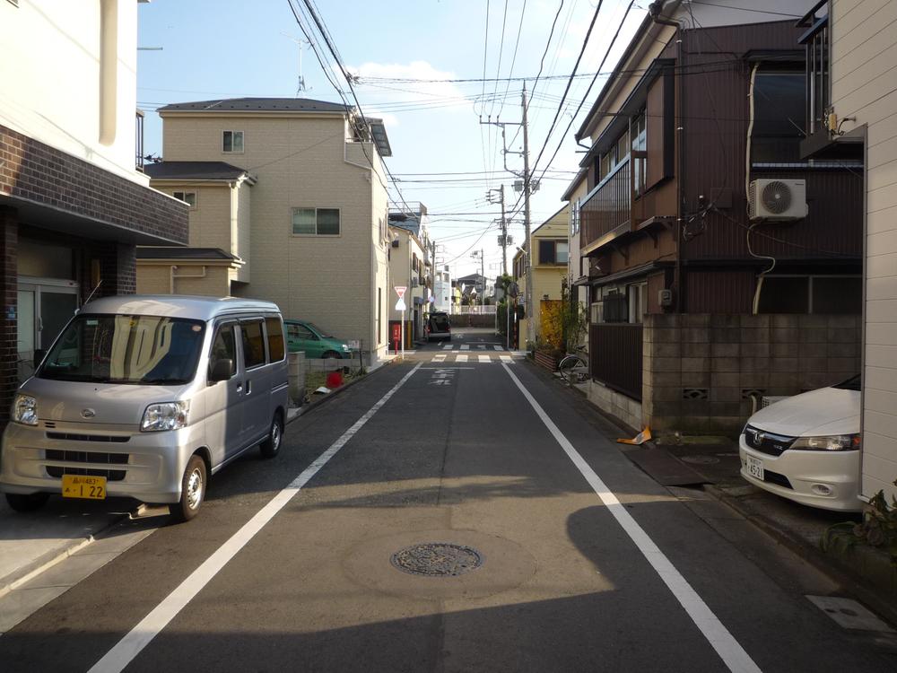 Local photos, including front road. The entire surface of the road