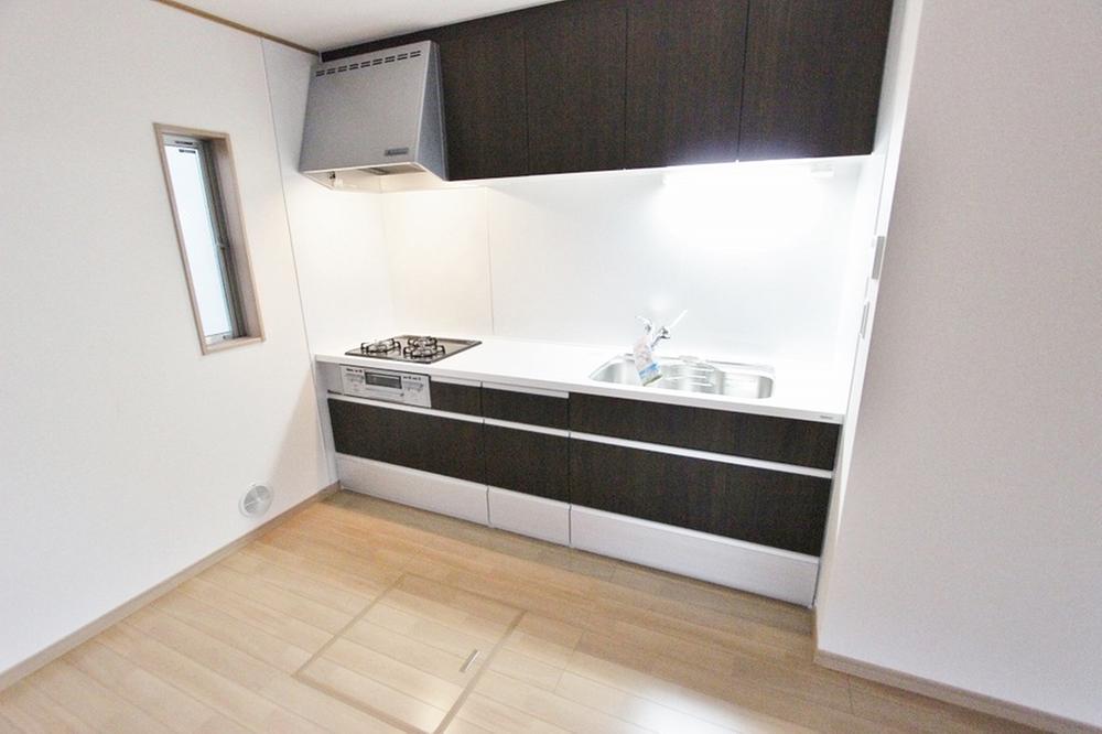 Kitchen. 1 Building room (November 2013) Shooting